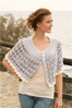 Gehaakte DROPS cape met bobbel patroon ....